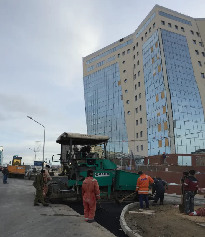 устройство верхнего слоя асфальтобетона 222